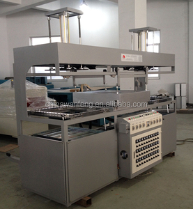 Due stazione di lavoro Semi Automatica di plastica vuoto che forma macchina - Product Image 3