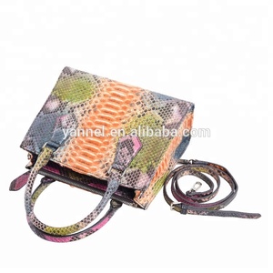 กระเป๋าสะพายไหล่หนังงูกระเป๋าโท้ทกระเป๋าแบรนด์เนมกระเป๋าหนังขนาดกลางสุดหรูมีหลายสีสำหรับผู้หญิงกระเป๋าโท้ทขนาดเล็กดีไซน์เนอร์งูหลาม - Product Image 4