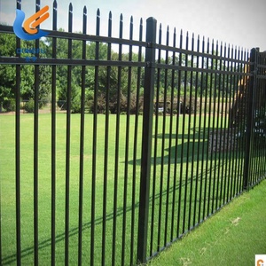 Clôture en acier galvanisé revêtu de PVC antirouille, design de <span class=keywords><strong>grille</strong></span> de clôture de limite de terrain - Product Image 2