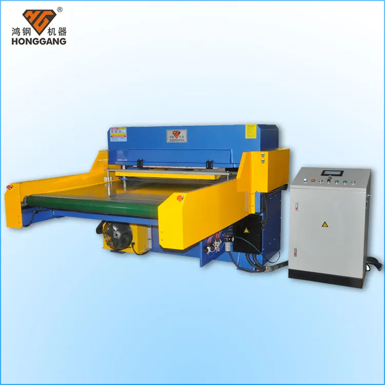 80 tons Full automatic roll feeding four column hydraulic fabric foam leather die cutting machine with convey belt