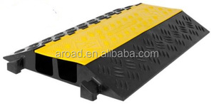 Grande 2 Canales Rampa Protector de Cable, montículo de velocidad de goma por carretera - Product Image 2