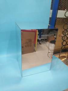 Grand Miroir Acrylique Plinthe - Product Image 3