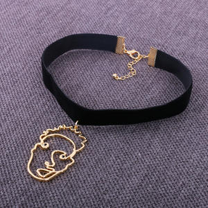 Moda estilo coreano dorado mueca Cara hueca colgante Silk ribbon gargantilla collar arte cara colgante gargantilla collar - Product Image 5