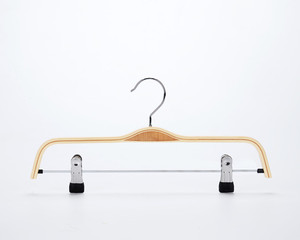 <span class=keywords><strong>Cintre</strong></span> en <span class=keywords><strong>bois</strong></span> laminé de supermarché Jupe pantalon en <span class=keywords><strong>bois</strong></span> Cintres pour pantalons avec clips - Product Image 2