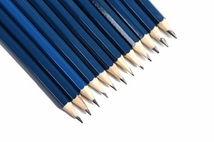 مجموعة رسم احترافية من 48 قطعة على شكل قلم رصاص من الفحم - Product Image 5