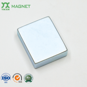 接着剤で裏打ちされた工業用ゴムシート12000ガウスネオジム磁石最大永久ブロック磁石製Ndfeb素材 - Product Image 3