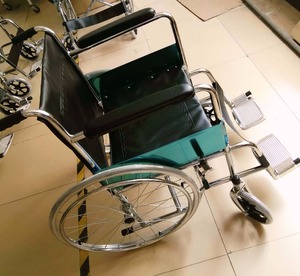 Fauteuil roulant pliable pour hommes et femmes, équipement de soins pour fauteuil roulant, fabriqué en chine, prix en chine - Product Image 2