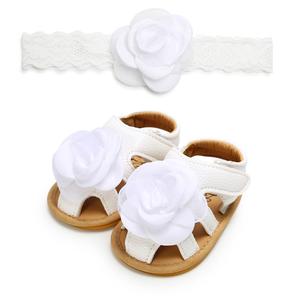 <span class=keywords><strong>Sandali</strong></span> da bambina con suola morbida in gomma colorata con fiore in pelle PU di spedizione rapida con fascia per capelli - Product Image 2