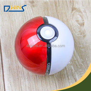 Fábrica al por mayor 12000 mah banco de potencia con pikachu pokemon bola de tercera generación de luz de proyección - Product Image 2