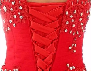 Vestido de Novia Rojo con Lentejuelas y Cristales, Cintura Natural, Cordones, Línea A, Cola Real, Vestido de Novia NE024 - Product Image 3