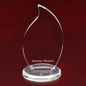Trofeo di cristallo di nuovo design A forma di goccia con Base circolare come regalo celebrativo trofeo di vetro di cristallo