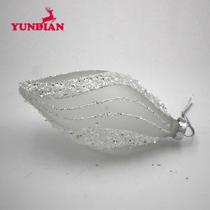 Vente en gros 80mm blanc dépoli <span class=keywords><strong>boule</strong></span> ornement de haute qualité en forme d'olive décoration décorative suspendue pour arbre de Noël - Product Image 4