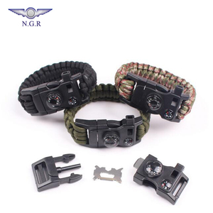 Bracelet de survie multifonction avec thermomètre, boussole, sifflet allume-feu, multi-outils vente en gros - Product Image 2