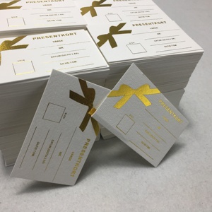 Tùy Chỉnh Hai Mặt Vàng Lá Dập Dày Matt Thẻ Trắng Hiển Thị Thẻ - Product Image 4