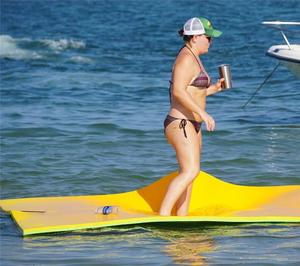 Sale18x6ft Thảm Xốp Nước Nổi Cỡ Lớn Đồ Chơi Dưới Nước Bán Trực Tiếp Từ Nhà Máy Cho Phao Hồ Thư Giãn Dưới Nước Vui Vẻ - Product Image 2