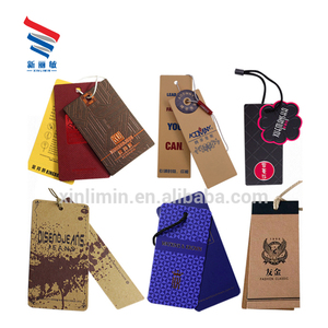 Etiquetas Colgantes de Papel Ecológicas con Logotipo Personalizado, Etiquetas Negras en Relieve para Ropa de Moda - Product Image 1