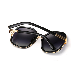 Jaspeer nuevas gafas <span class=keywords><strong>de</strong></span> <span class=keywords><strong>sol</strong></span> metal oversize irregular para mujer gafas <span class=keywords><strong>de</strong></span> <span class=keywords><strong>sol</strong></span> classic drive polarizado <span class=keywords><strong>Sol</strong></span> al por mayor - Product Image 4
