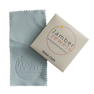 Chiffon de polissage pour bijoux en argent, professionnel, en microfibre, emballé dans une enveloppe en papier, avec logo en relief - Product Image 3