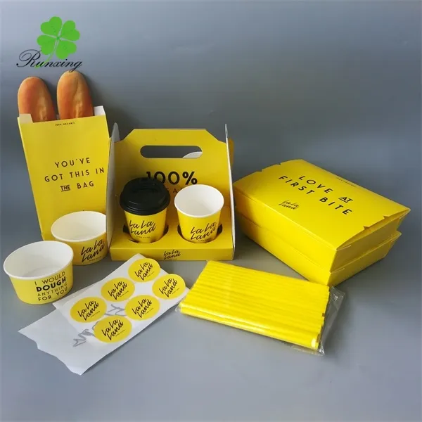 Biyobozunur özelleştirilmiş Kraft karton 2 veya 4 paket kağıt kahve bardağı İçecek taşıyıcı
