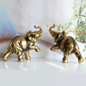 Escultura de elefante de resina para recuerdo de boda familiar - Product Image 6