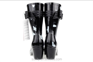 Farfalla del tallone di cuneo delle donne <span class=keywords><strong>stivali</strong></span> <span class=keywords><strong>da</strong></span> <span class=keywords><strong>pioggia</strong></span> in gomma <span class=keywords><strong>con</strong></span> la cinghia - Product Image 3