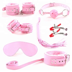 Érotique Positionnement Bandage 7 pcs/ensemble Faux En Cuir Fétiche Retenue Bondage Kit Fouets Menottes Collier - Product Image 1