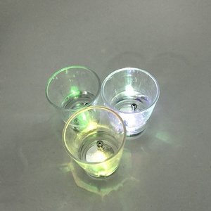 حار بيع أعلى جودة الهدايا الترويجية أدى ضوء وماض كوب معايرة زجاجي كأس - Product Image 6