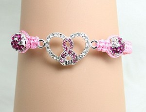 Braccialetto in Macramè con Nastro Rosa per la Consapevolezza sul <span class=keywords><strong>Cancro</strong></span> al Seno - Product Image 3