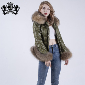 Nuevo estilo europeo Anti-shrink ultra Light Down Coat Big <span class=keywords><strong>Raccoon</strong></span> Fur <span class=keywords><strong>Cuff</strong></span> Design Down Parka Jacket - Product Image 1