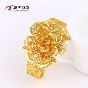 <span class=keywords><strong>Bracciale</strong></span> Aperto Placcato <span class=keywords><strong>Oro</strong></span> <span class=keywords><strong>24k</strong></span> con Design a Rosa di Xuping per Donne - Product Image 3