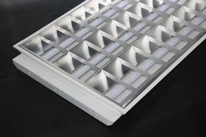 Thiết kế hiện đại LED văn phòng ánh sáng 3x40w T8 huỳnh quang chiếu sáng lịch thi đấu với CE được phê duyệt 220V lõm lưới tản nhiệt đèn - Product Image 3