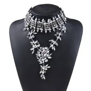 2019 Chunky Gem Crystal Flower Statement Unique Starburst Pendant Rhinestone Luxury Instagram Maxi Choker Collar Necklace
