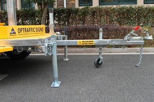 Cartello Stradale a LED Solare OPTRAFFIC, Tabellone Elettronico per Messaggi, Schermo LED Mobile per Esterni, Cartello Pubblicitario per il Traffico, Rimorchio VMS - Product Image 4