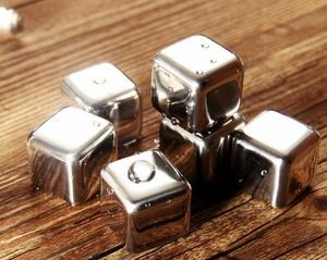 Juego de 8 Piedras Enfriadoras de Whisky de Acero Inoxidable con Pinzas - Product Image 5
