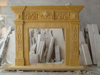 Cheminée à plaques en marbre beige, foyer avec colonne, style romain