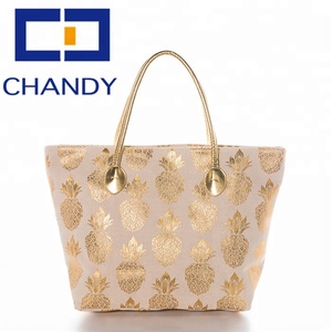 Commercio all'ingrosso di Grandi Dimensioni Metallic Gold Ananas Stampa Tote Bag <span class=keywords><strong>borsa</strong></span> di Tela <span class=keywords><strong>Borsa</strong></span> Da Spiaggia Ananas <span class=keywords><strong>borsa</strong></span> Da Spiaggia A <span class=keywords><strong>Tracolla</strong></span> - Product Image 3