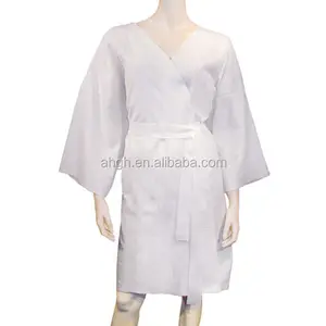 Sampel gratis! Grosir jubah mandi Spa sekali pakai tanpa tenun Kimono untuk spa sekali pakai