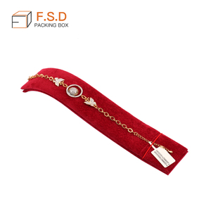 Fsd nhà máy tùy chỉnh <span class=keywords><strong>High</strong></span> <span class=keywords><strong>End</strong></span> trang sức hiển thị Stand <span class=keywords><strong>Set</strong></span> bán buôn nhung trang sức hiển thị cá nhân thiết kế trang sức hiển thị - Product Image 6