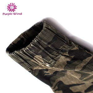 2017 hombres gris claro CAMO elástico cintura y dobladillo pantalones vaqueros con bolsillo de carga - Product Image 3