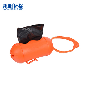 Bolsa de caca de perro con <span class=keywords><strong>la</strong></span> antorcha forma dispensador plástico PET bolsa para perrito - Product Image 1