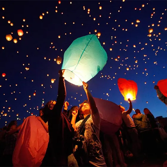 2022 गर्म बिक्री पर्यावरण के अनुकूल चीनी बधाई कागज गुब्बारे आग फ्लाइंग आकाश लालटेन पर्यावरण इच्छा लालटेन