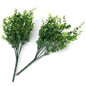 <span class=keywords><strong>Branche</strong></span> <span class=keywords><strong>d</strong></span>'<span class=keywords><strong>eucalyptus</strong></span> artificielle en tissu pour les mariages Noël Halloween Graduation Cadeaux de fête des mères et des pères Utilisation polyvalente - Product Image 2