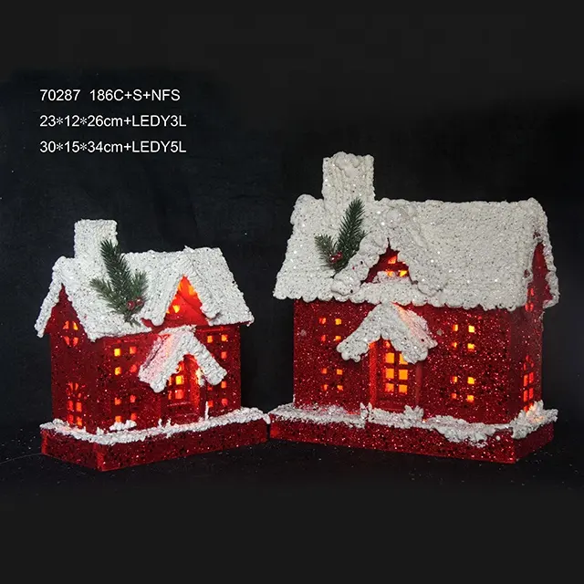 屋内ミニチュアクリスマス輝く村の家の装飾LEDは祭りの装飾のための小さな家を照らしました