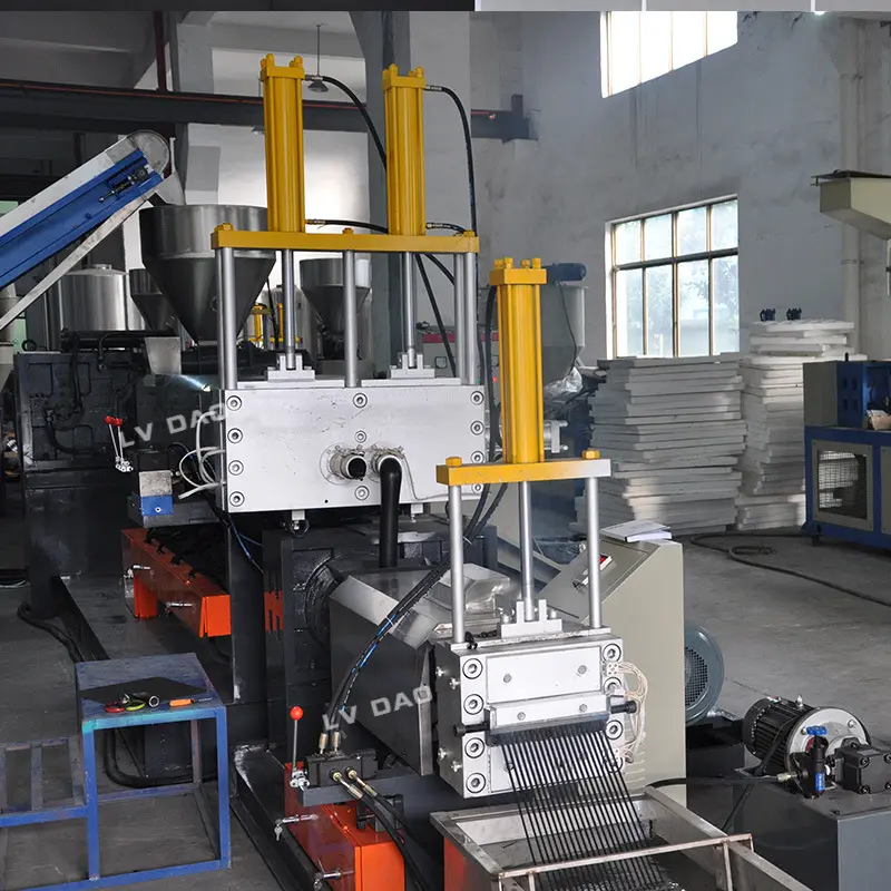 China Supply Hard Scrap Plastic Recycling Machine For PP PE ABS