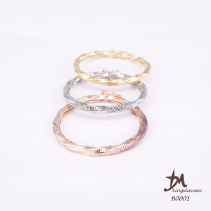 Vòng Đeo Tay Nhiều Màu Thiết Kế Thời Trang Mới Nhất, Vòng Đeo Tay Thời Trang Nữ Bảo Vệ Môi Trường Bằng Đồng Không Có Đá B0001 - Product Image 5