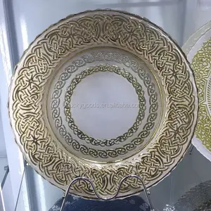 Plaque de chargeur en verre antique personnalisée en gros de Chine peinte à la main, assiettes de chargeur de mariage