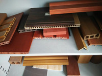 Molde de plástico y madera de PVC de doble tornillo, extrusión personalizada para techo exterior, valla de madera, puerta, Panel de pared