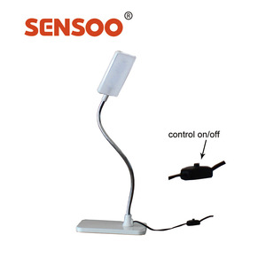 Mesa de interior usando <span class=keywords><strong>blanco</strong></span> <span class=keywords><strong>precio</strong></span> bajo aprendizaje iluminación LED lámparas de escritorio - Product Image 4