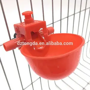 Bebedero de agua de copa roja, mejor diseño, bebedero para codorniz y jaula de pollo