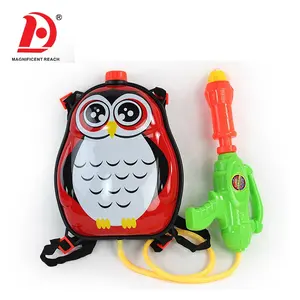 华大新款批发产品搞笑动物猫头鹰设计儿童玩具塑料水枪背包
